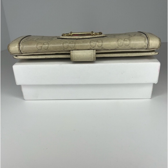 💜Gucci Cream/Beige Guccissima Gold Heart Snap Long Wallet | PRELOVED💜 - Picture 4 of 13